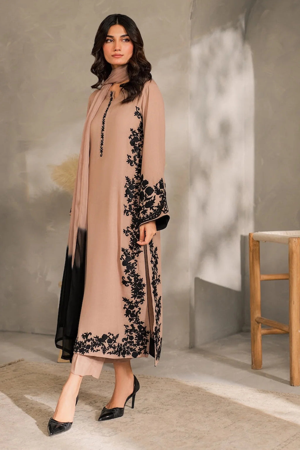 ASIM JOFA-3PC DHANAK EMBROIDERED SHIRT WITH CHIFFON TYE&DYE DUPATTA