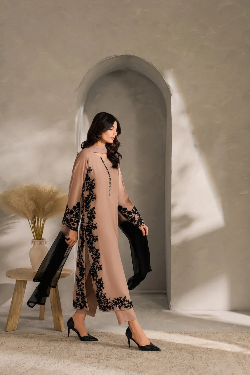ASIM JOFA-3PC DHANAK EMBROIDERED SHIRT WITH CHIFFON TYE&DYE DUPATTA